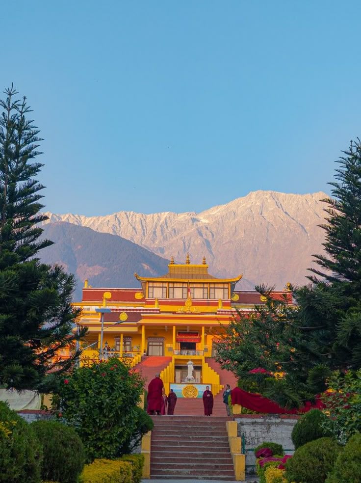 Dharamshala McLeodganj Sightseeing Tour